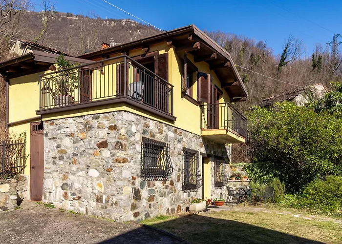 Nyaraló Aili By Interhome Gera Lario
